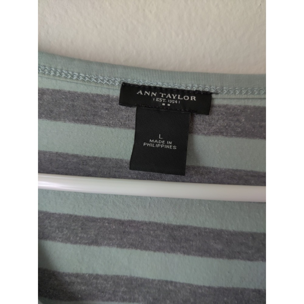 Ann Taylor‎ Long Sleeve Mint Green/Gray Striped Shirt Size Medium V-neck Casual - Picture 3 of 3